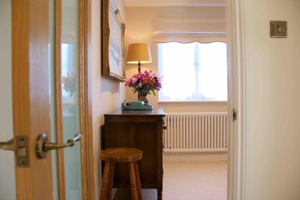 Canal View 2 Bedrooms End Of Terrace Chichester Exterior photo